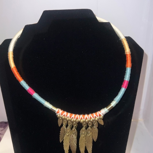 ♦️‎ Multi-strand necklace colorful wrapped cords and a gold-toned feather. - Picture 1 of 1